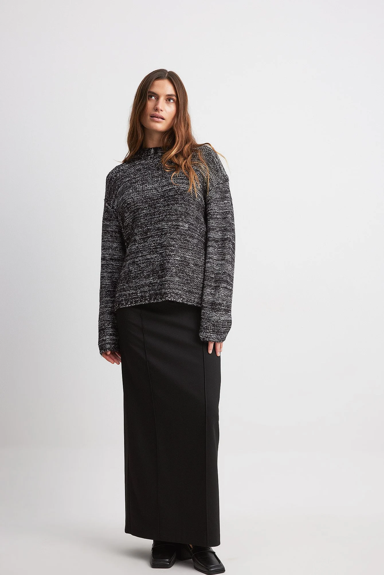 Hochgeschnittener Melange-Strickpullover