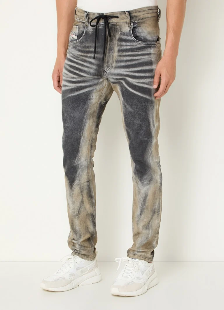 Diesel Krooley JoggJeans® regulāras piegriezuma džinsi ar elastīgu jostasvietu