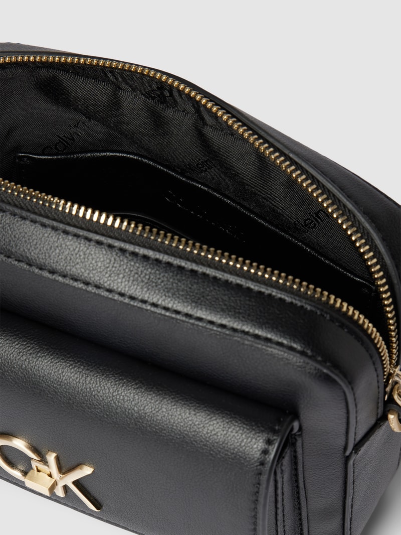 Umgängetasche mit Label-Applikation Modell 'CAMERA BAG' in schwarz