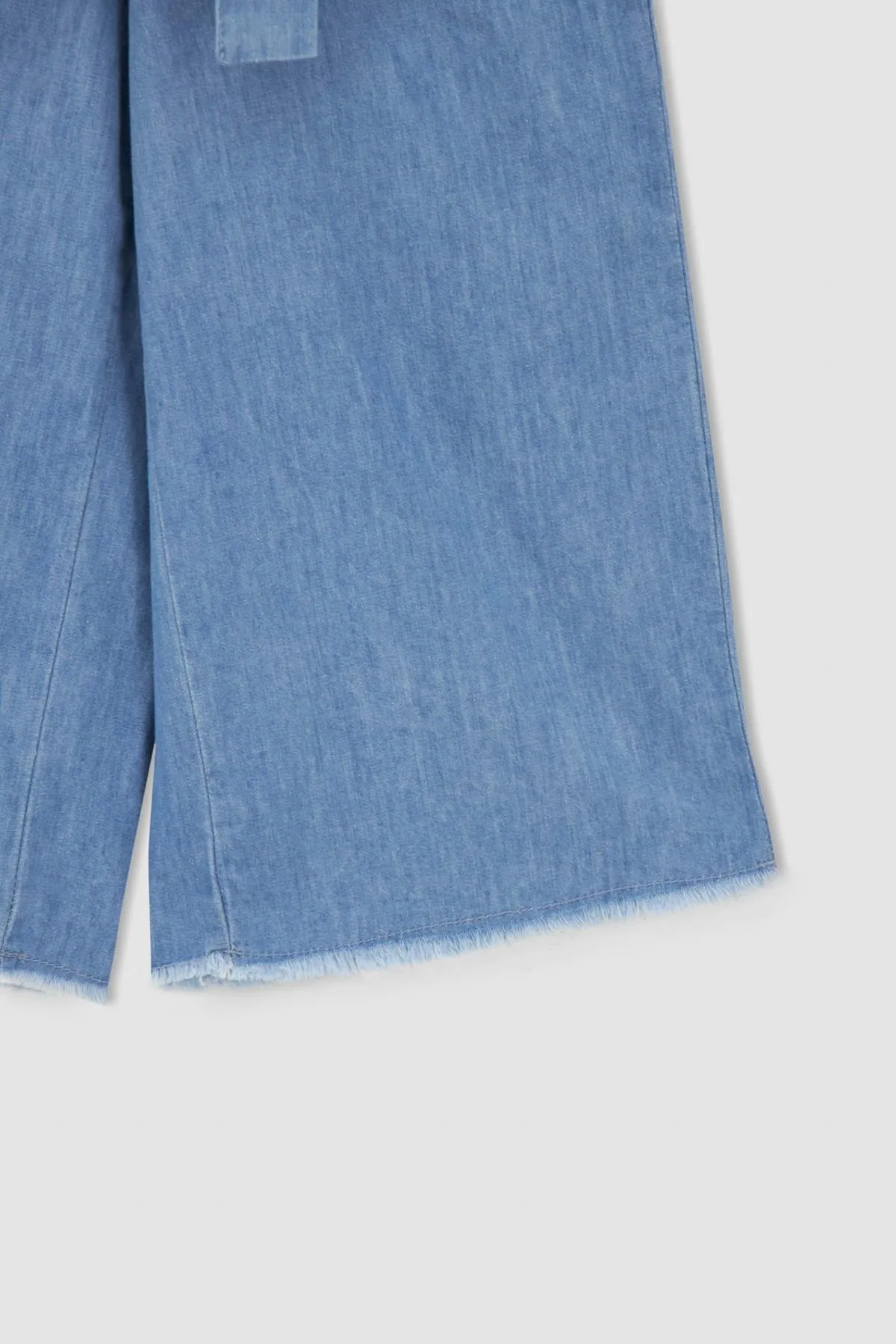 DeFacto  Mädchen-Jeanshose in Capri-Länge mit Culotte-Passform und Gürtel