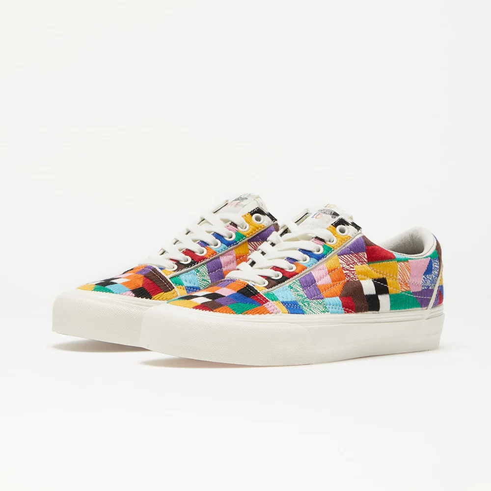 Vans Old Skool LX Love Wins Multi VN0A4BVFBMB1 / bunt