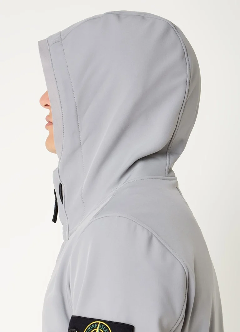 Μπουφάν Stone Island 8115Q softshell με τσέπες με φερμουάρ και λογότυπο