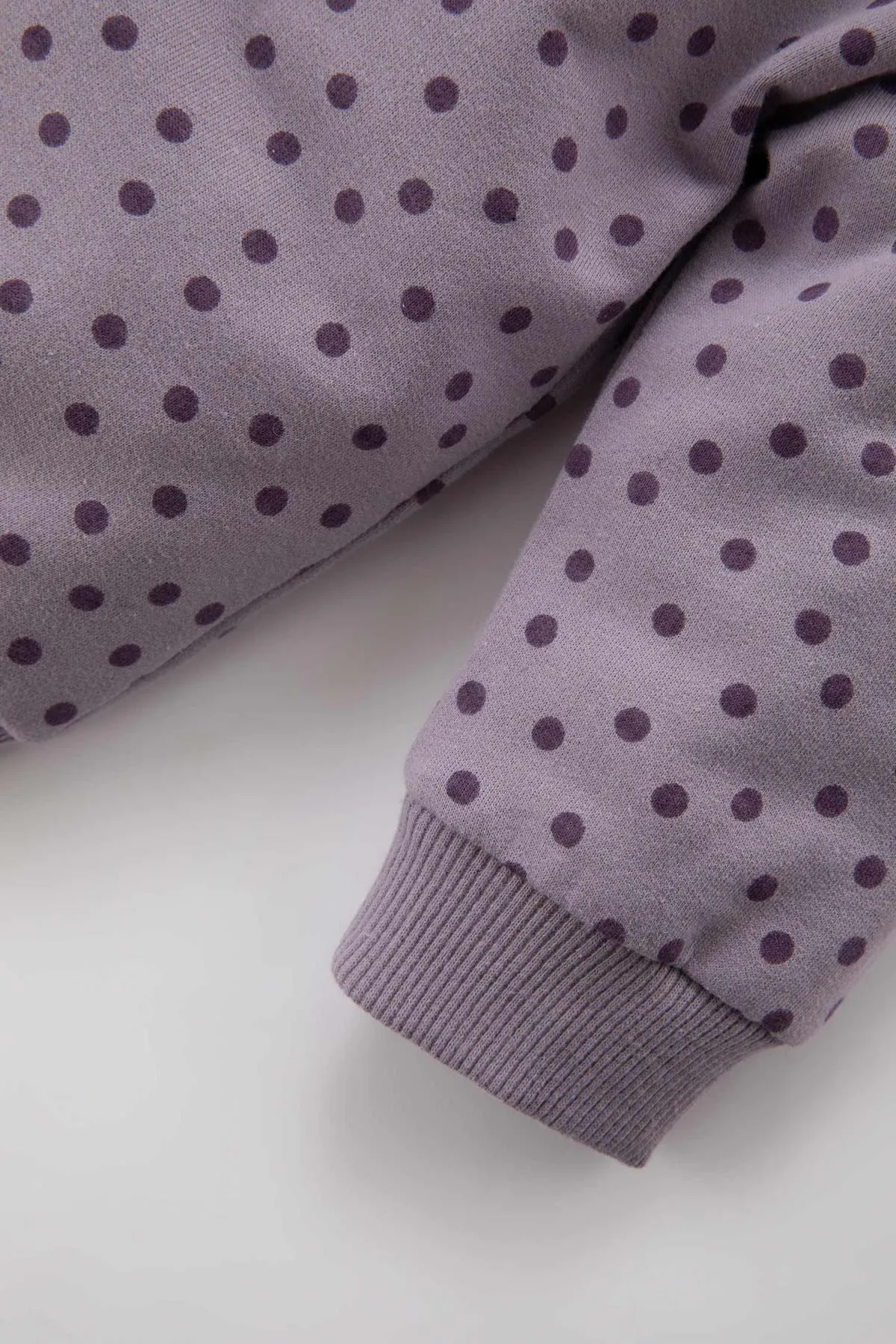 DeFacto  Gepunktetes Sweatshirt mit Rundhalsausschnitt für Babys