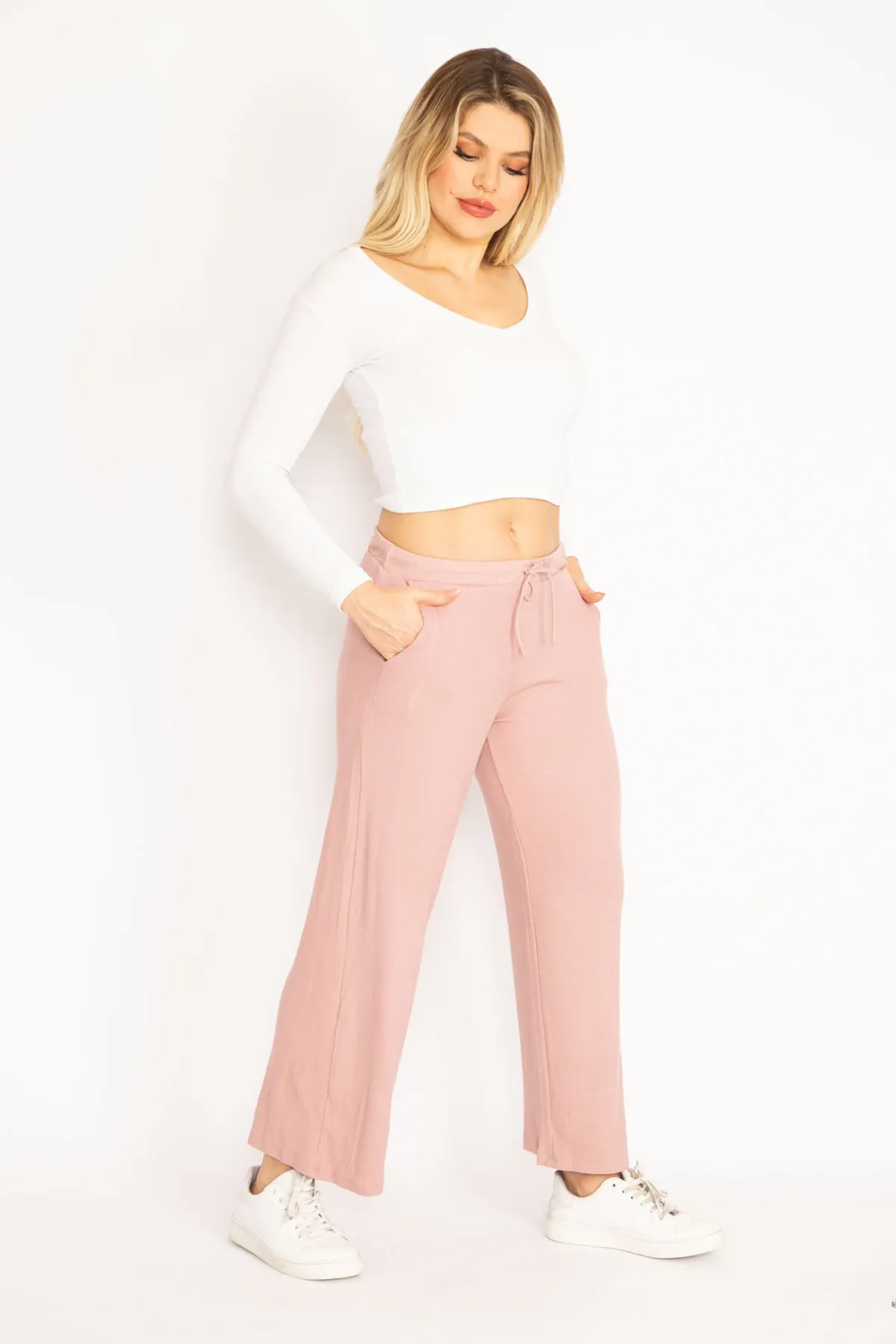 Şans  Große Damen-Hose mit selbstgestreifter Taille und Spitze in Pudergröße 65n35103