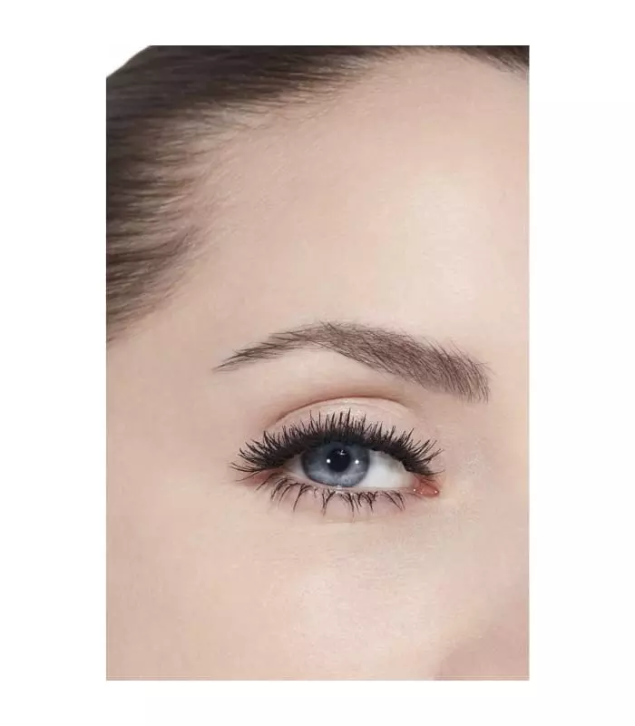 LE VOLUME RÉVOLUTION DE CHANEL Mascara volume extrême. Brosse imprimée en 3d
