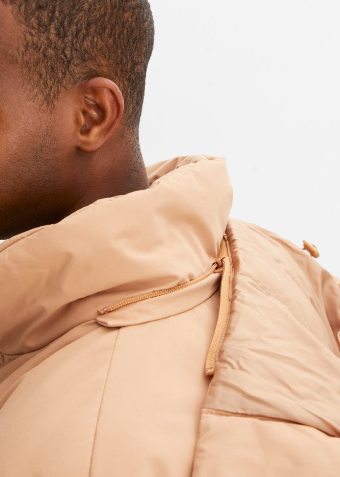 Steppjacke mit abnehmbarer Kapuze und Tunnelzug aus recyceltem Polyester