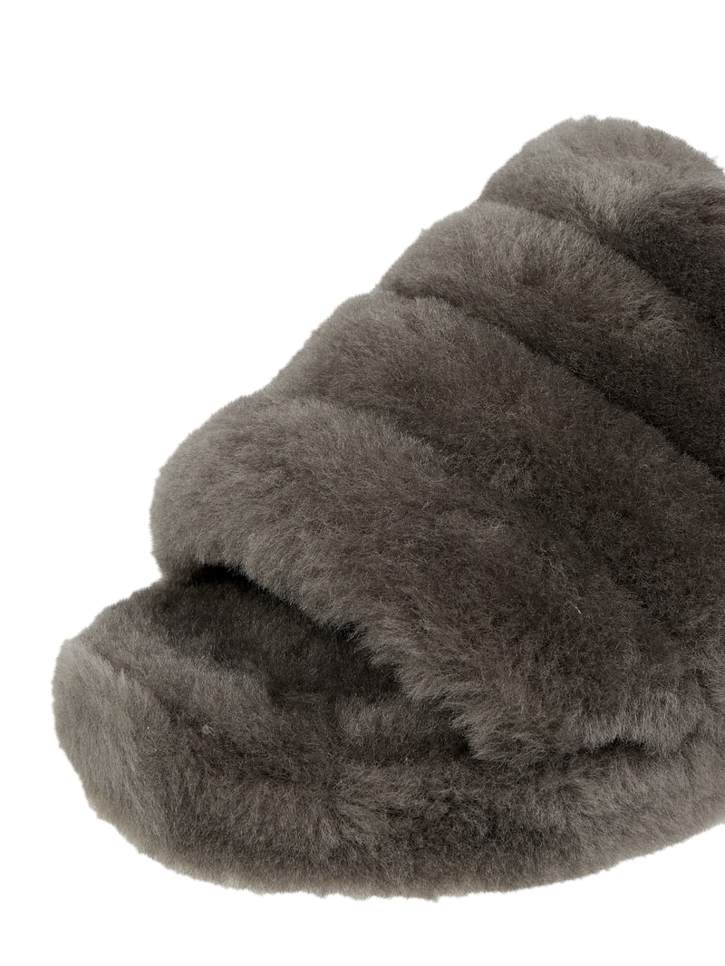 Hausschuhe aus Lammfell Modell 'Fluff' in dunkelgrau