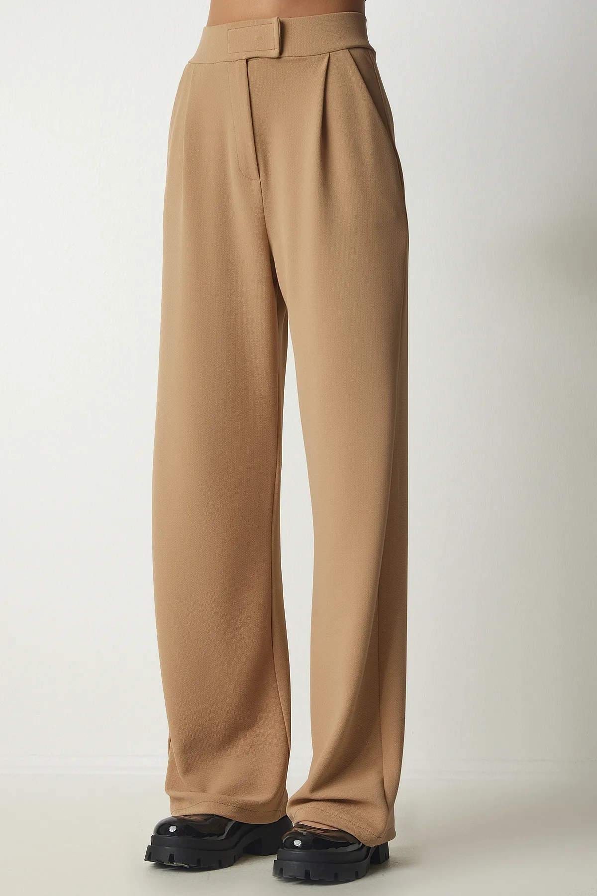 Happiness İstanbul  Bequeme gewebte Hose mit Biskuitbund und Klettverschluss für Damen RV00150
