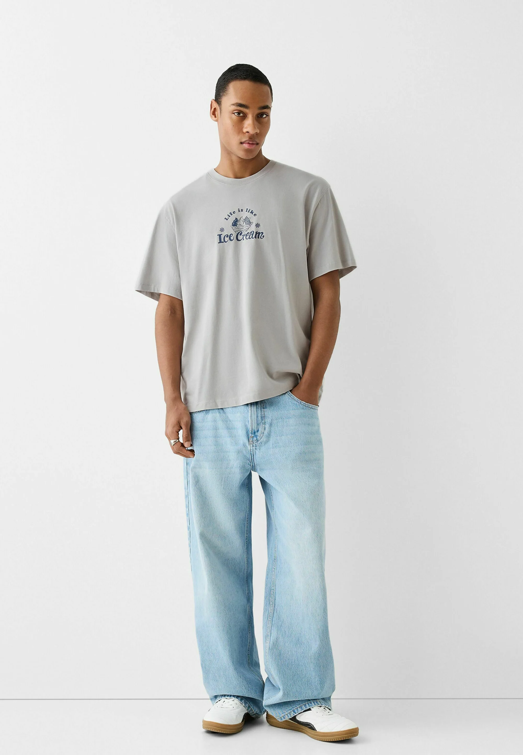 Bershka BOXY DE MANGA CORTA - Camiseta con estampado