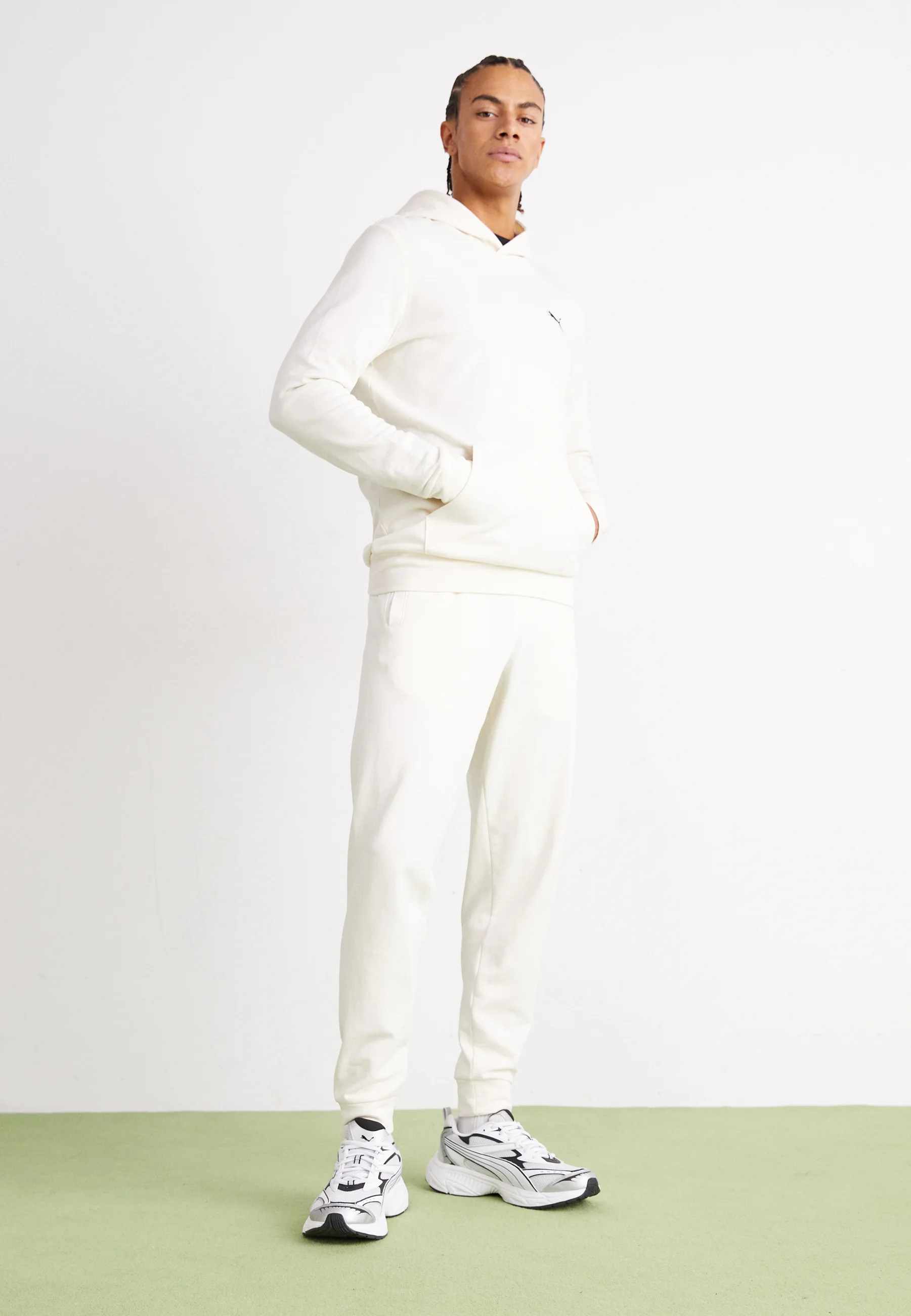 Puma BETTER ESSENTIALS - Pantalones de chándal