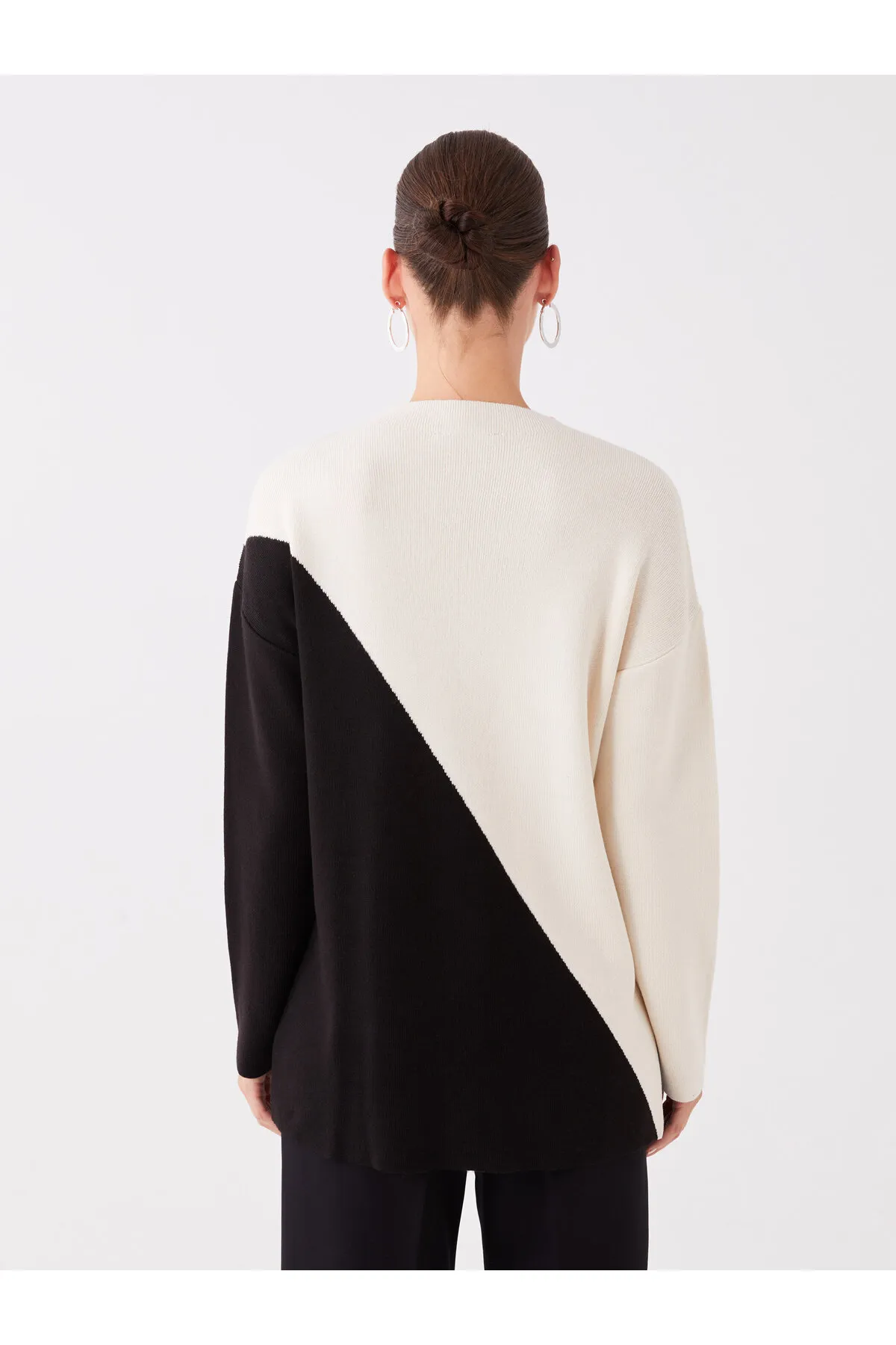 LC Waikiki  Langärmlige Oversize-Stricktunika mit halbem Rollkragen und Farbblockierung für Damen