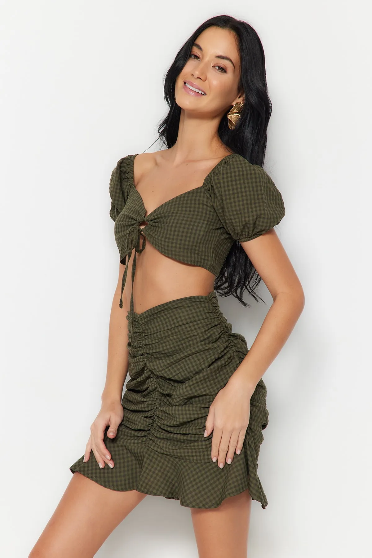 Trendyol Collection  Khakifarbenes, gewebtes, gerafftes Blusen-Rock-Set TBESS23AU00127
