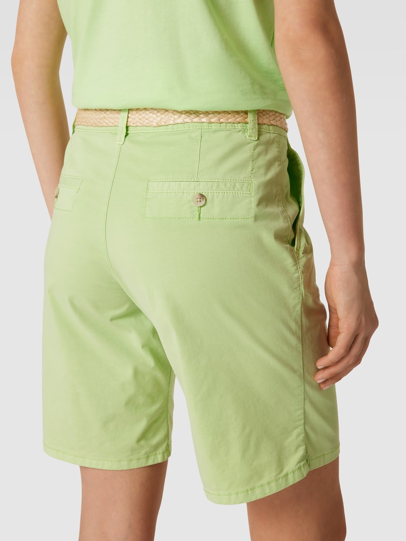 Chinoshorts mit französischen Eingrifftaschen in hellgrün