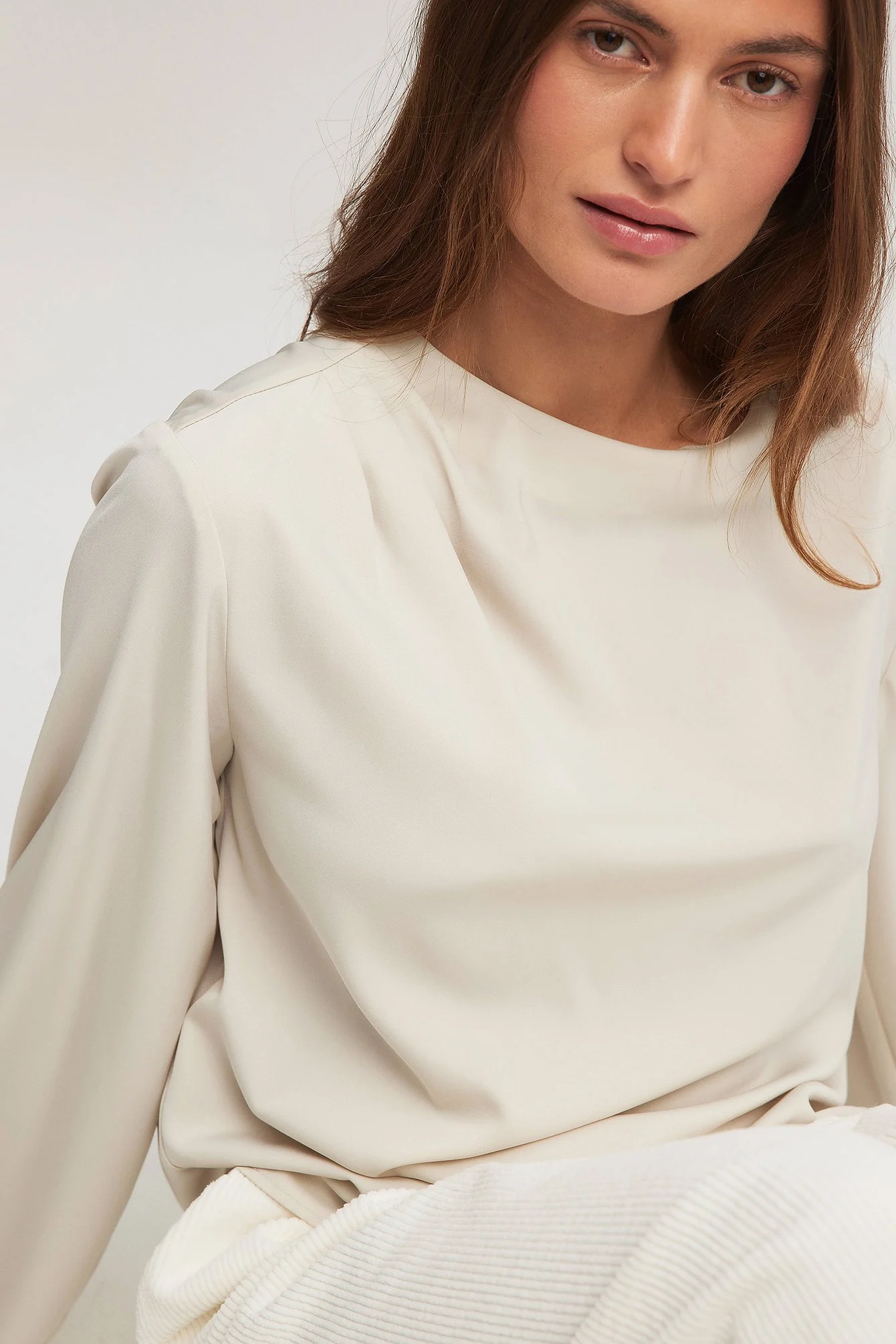 Drappierte Bluse mit Ballonärmeln