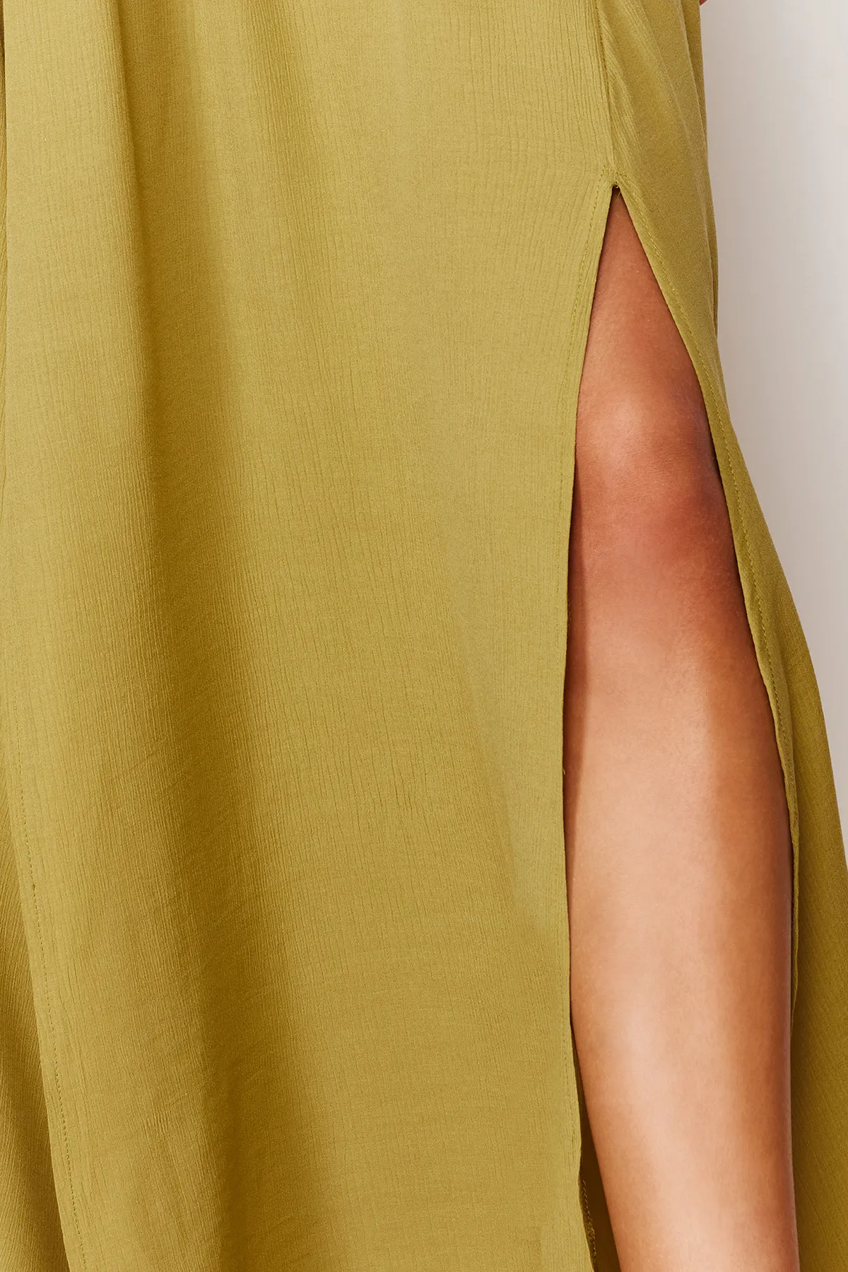 Trendyol Collection  Khakifarbenes, gewebtes, gerafftes Maxi-Strandkleid TBESS23EL00063
