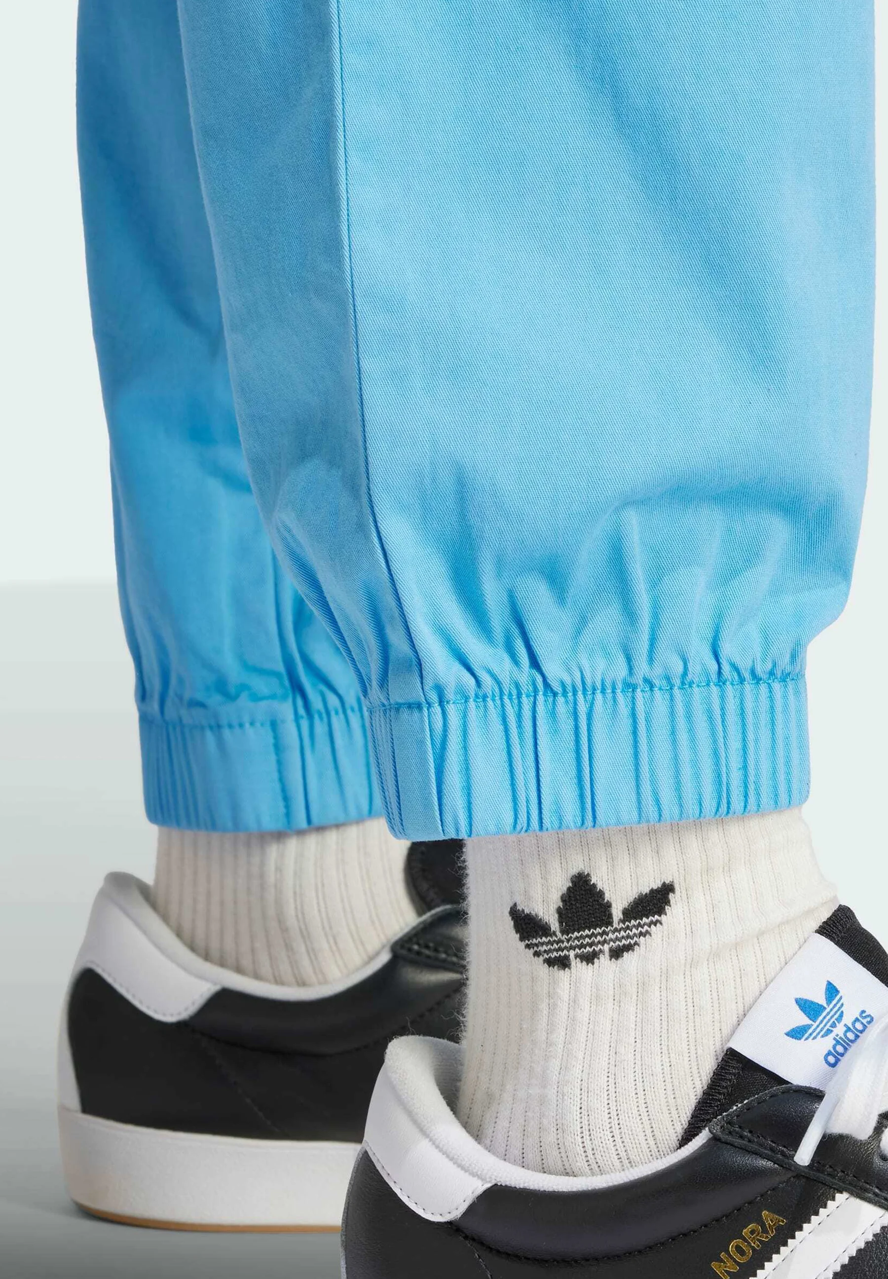 adidas Originals TREFOIL ESSENTIALS+ DYE WOVEN - Pantalones de chándal