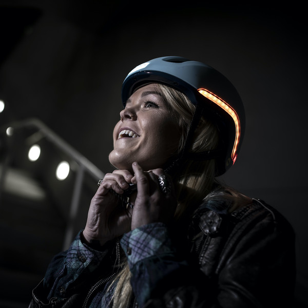 VIO COMMUTE MIPS LED HELM - Fahrradhelm