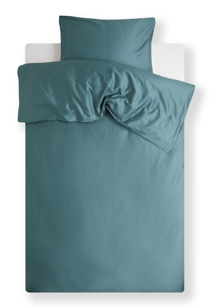 Set de lenjerie de pat Yumeko din satin de bumbac organic cu 300 de fire - cu fețe de pernă incluse.