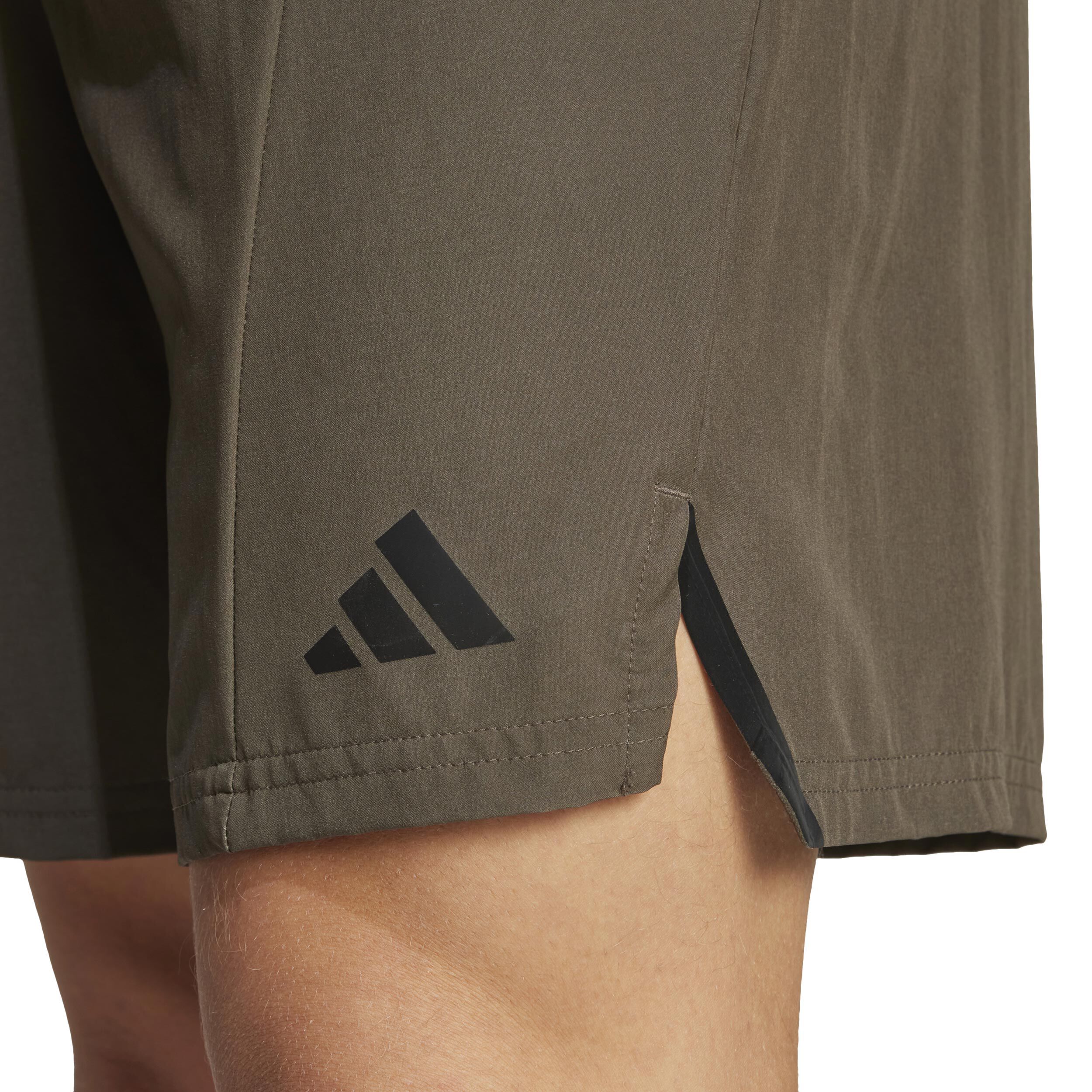 Designed 4 Training Shorts Herren - Oliv