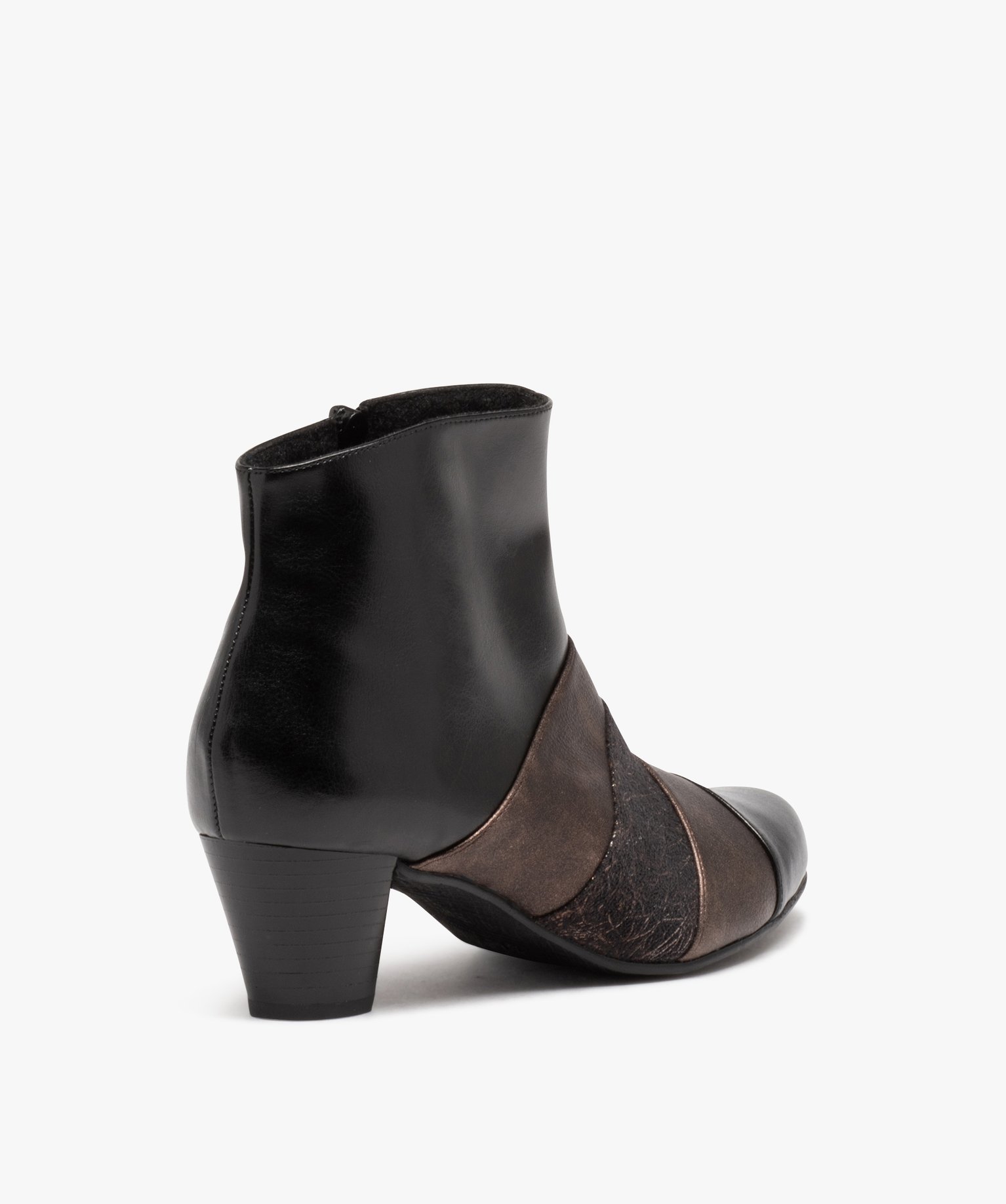 Boots femme confort à talon et bout pointu avec détails métallisés