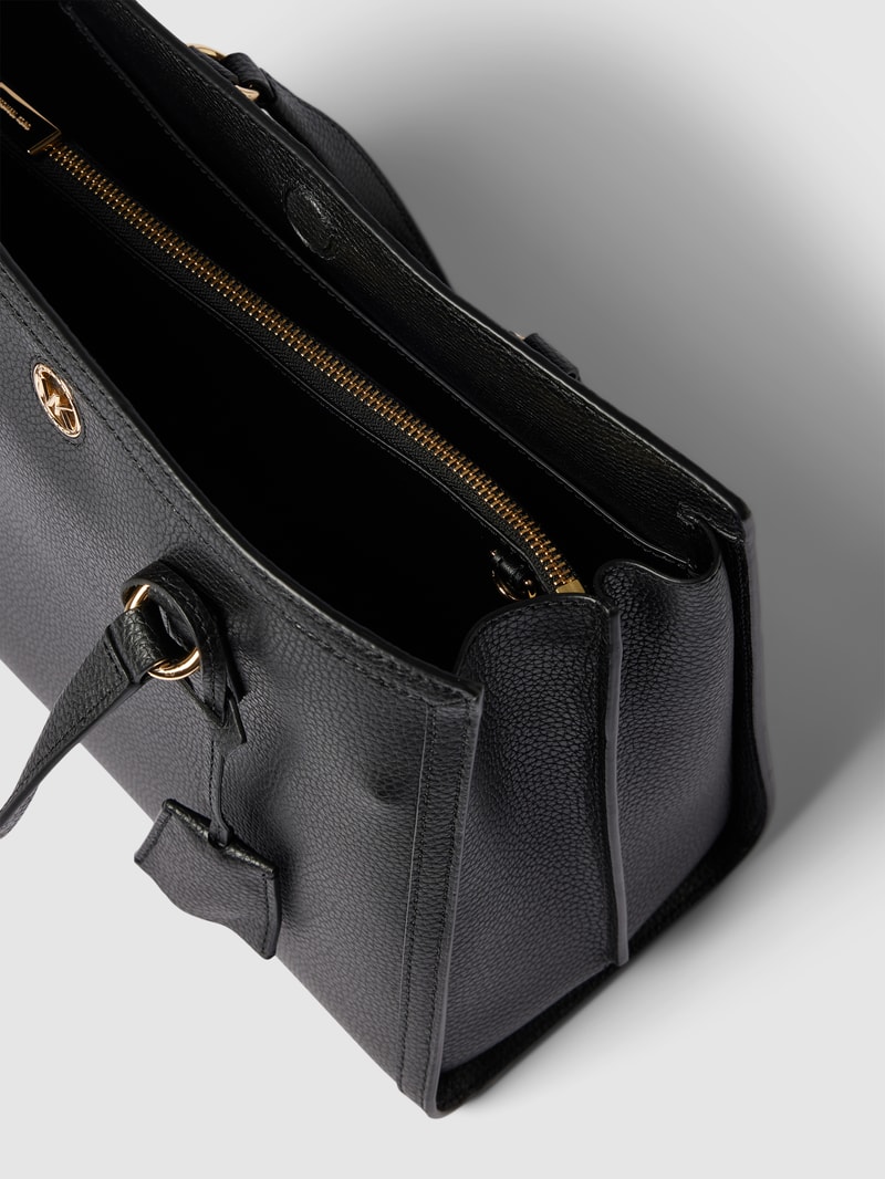 Handtasche aus Leder mit Label-Applikation Modell 'CHANTAL' in schwarz