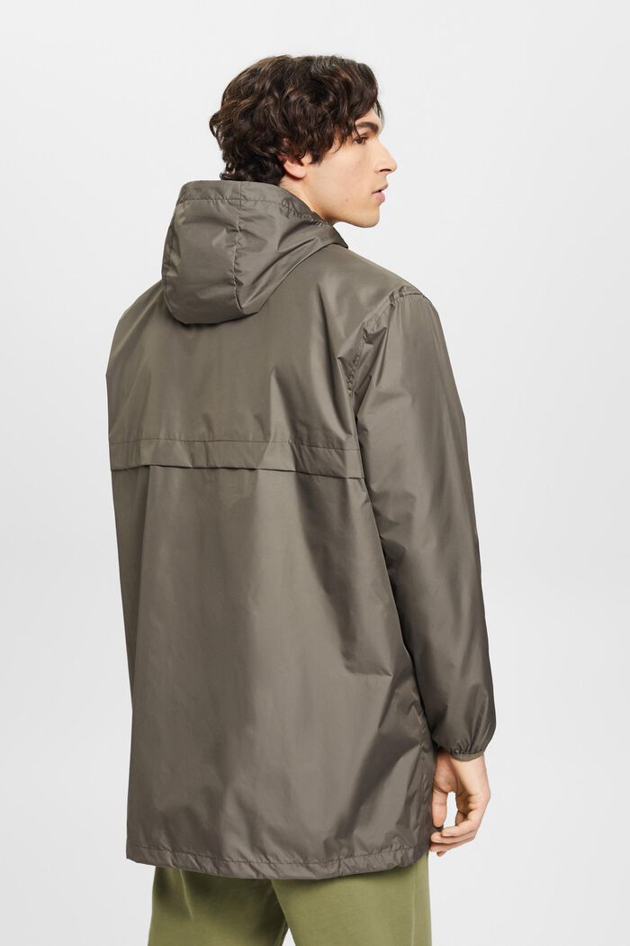 Leichte Regenjacke mit Kapuze