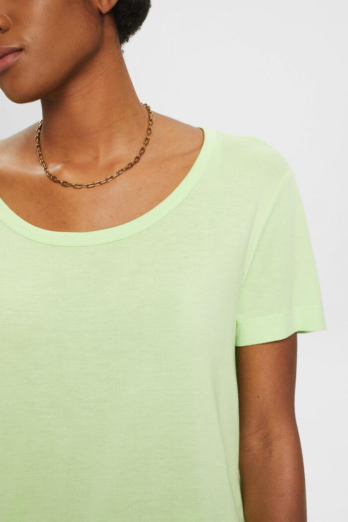 Viskose-T-Shirt mit weitem, rundem Ausschnitt