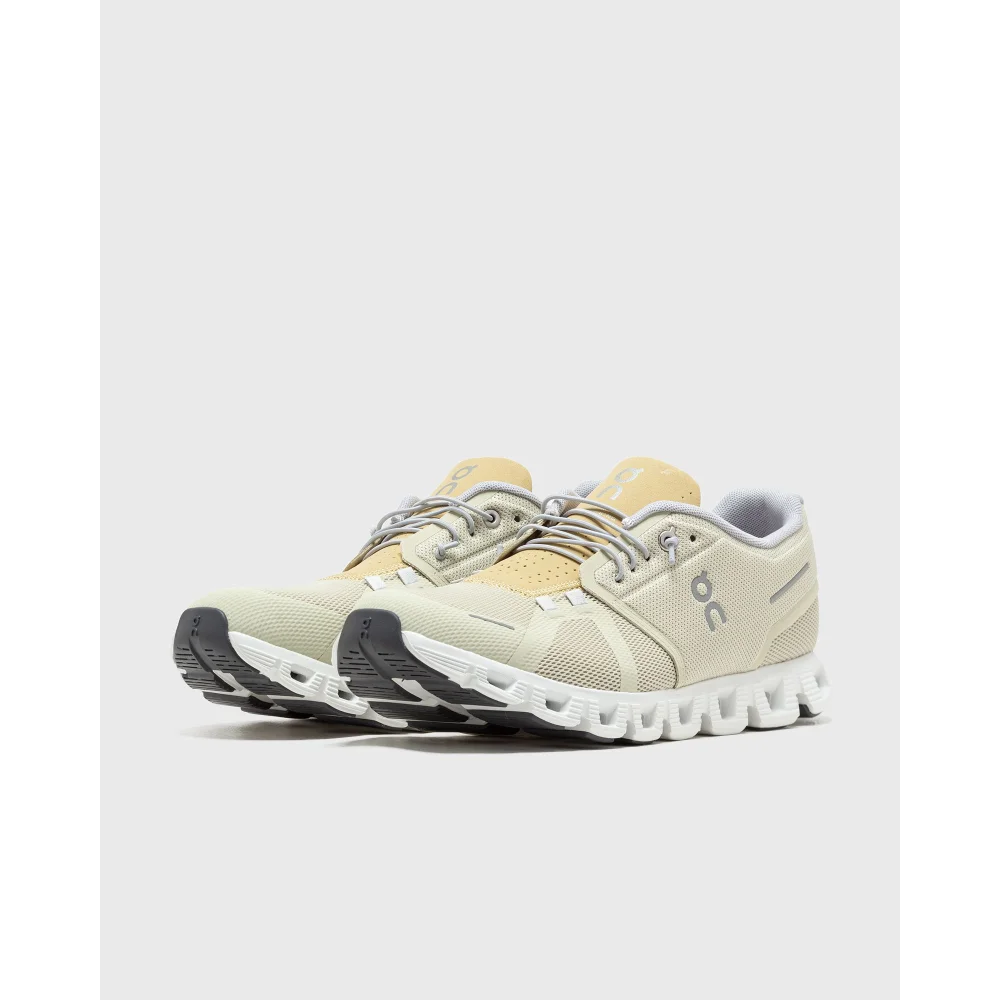 ON Cloud 5 59.98163 / braun