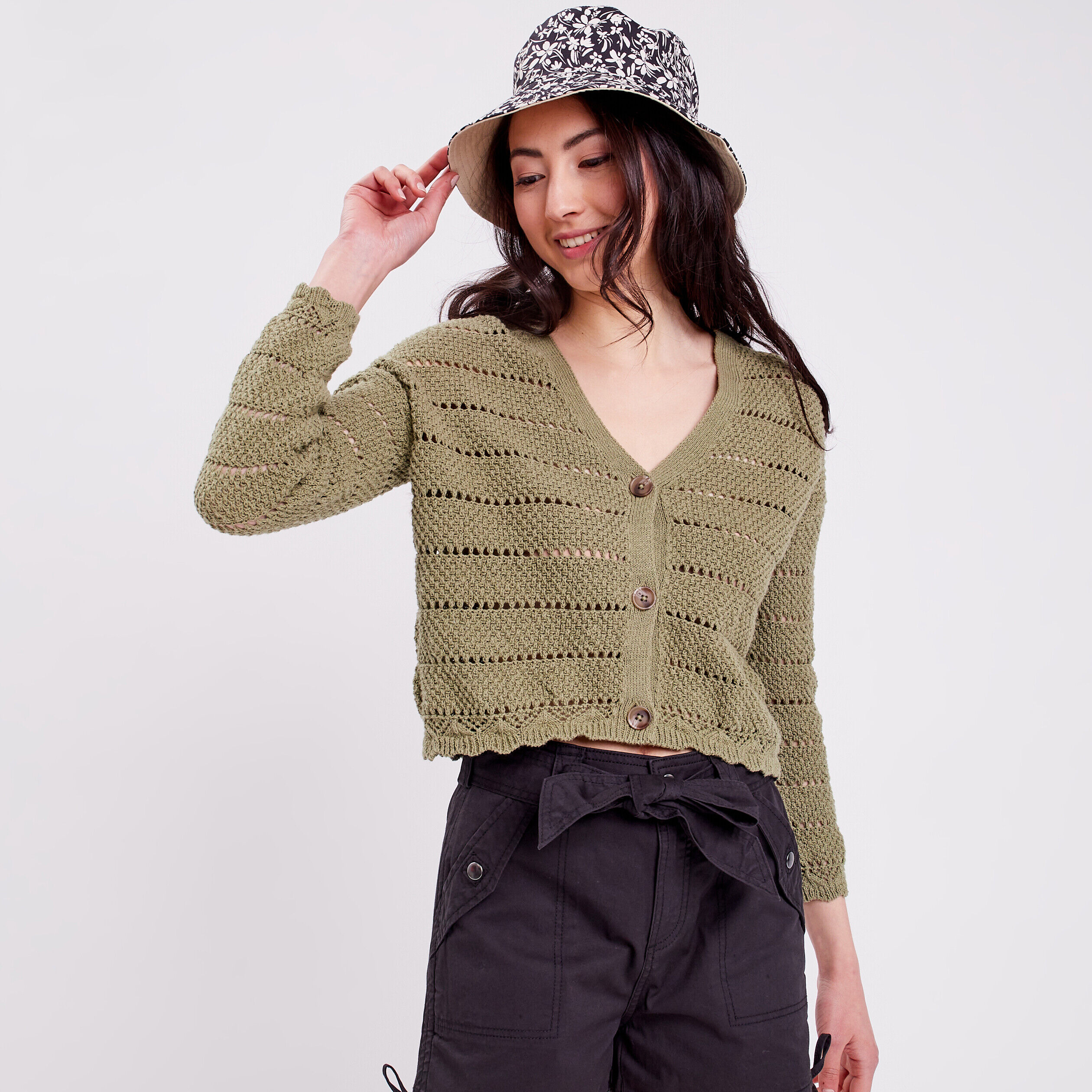 Gilet boutonné aspect crochet vert kaki femme | Cache Cache