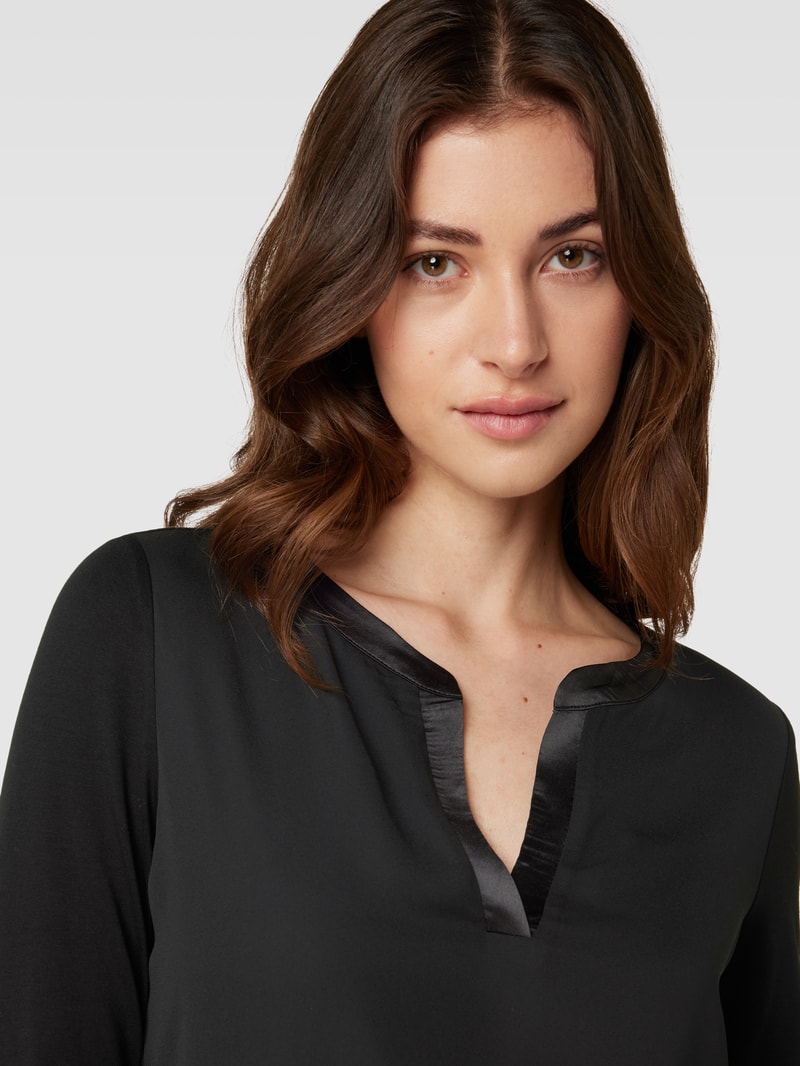 Blusenshirt mit V-Ausschnitt in schwarz