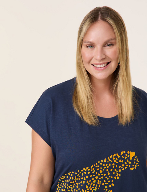 Kurzarmshirt mit Leopard-Motiv