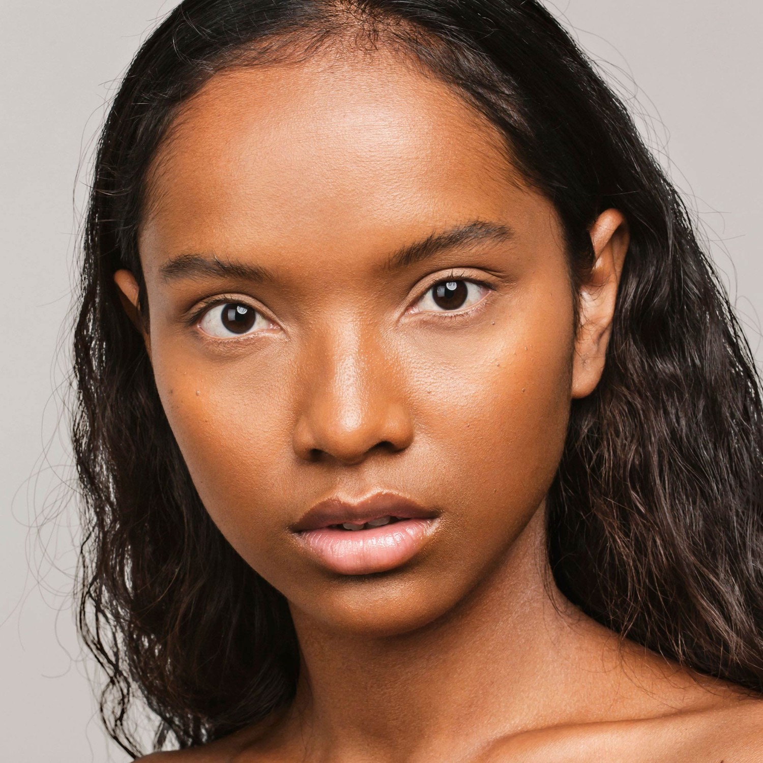 MÁDARA Radiance Foundation SPF15