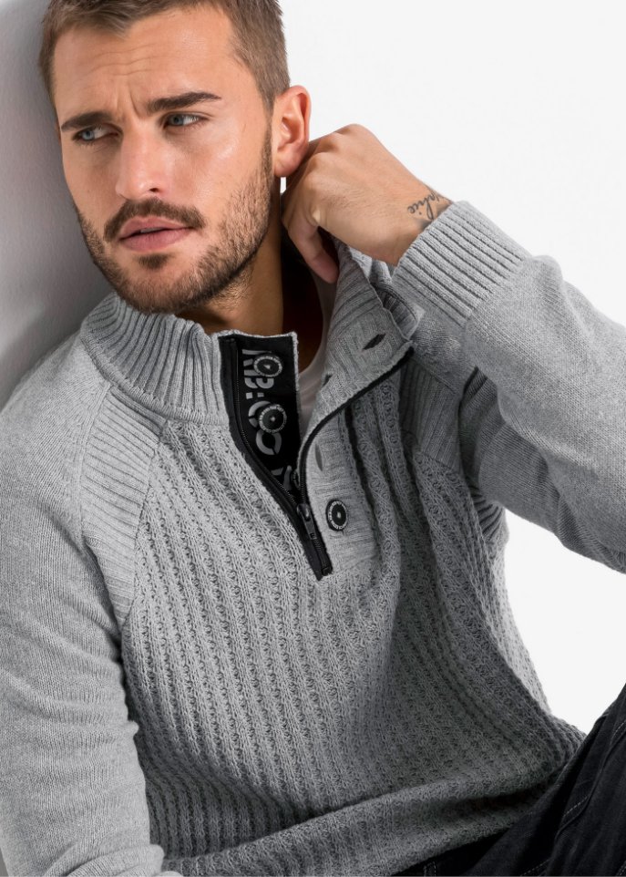Stehkragen-Pullover mit recycelter Baumwolle