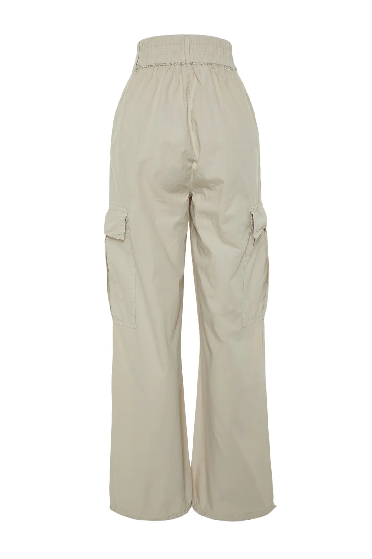 Trendyol Collection  Ecrufarbene Fallschirmjeans mit hoher Taille und weitem Bein und Taschendetail TWOSS23JE00207
