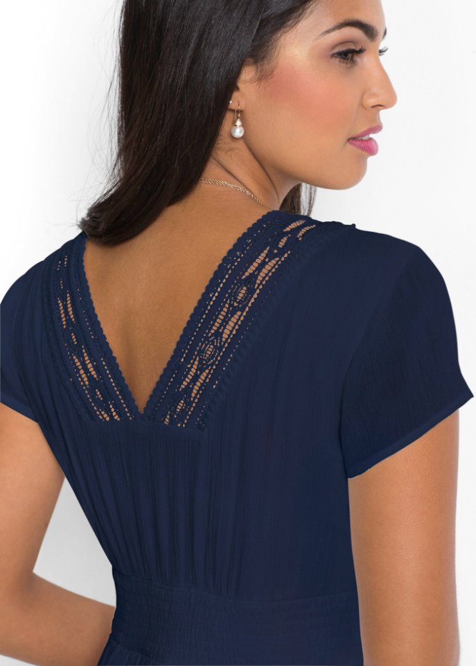 Sommer-Maxikleid mit Spitze