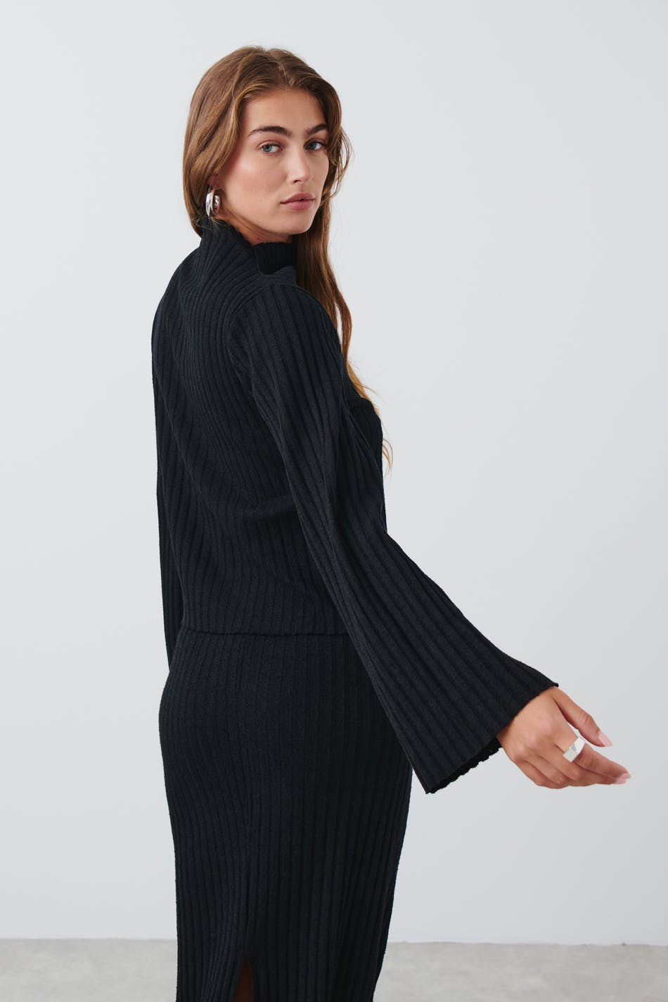 Rib sweater
