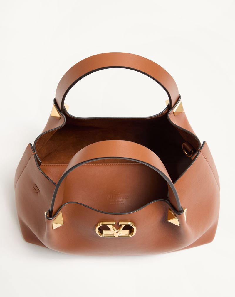 Bolsa de compras pequena em couro macio Valentino Garavani