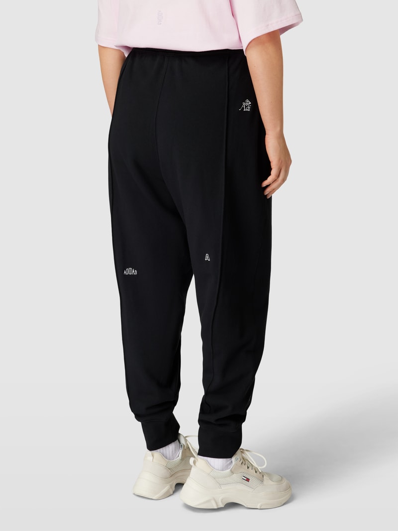 PLUS SIZE Sweatpants aus reiner Baumwolle mit Label-Stitching in schwarz