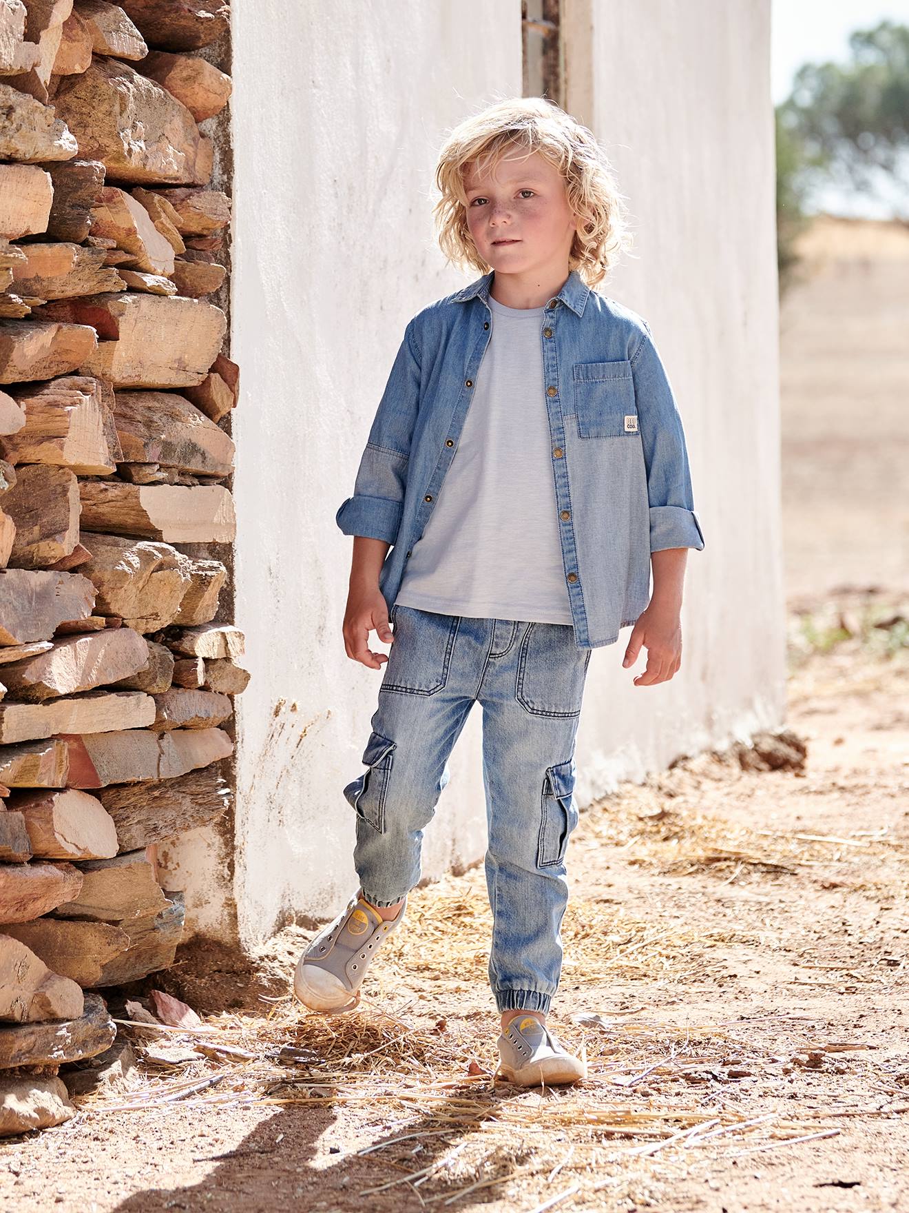 Chemise en jean garçon avec empiècements contrastés stone