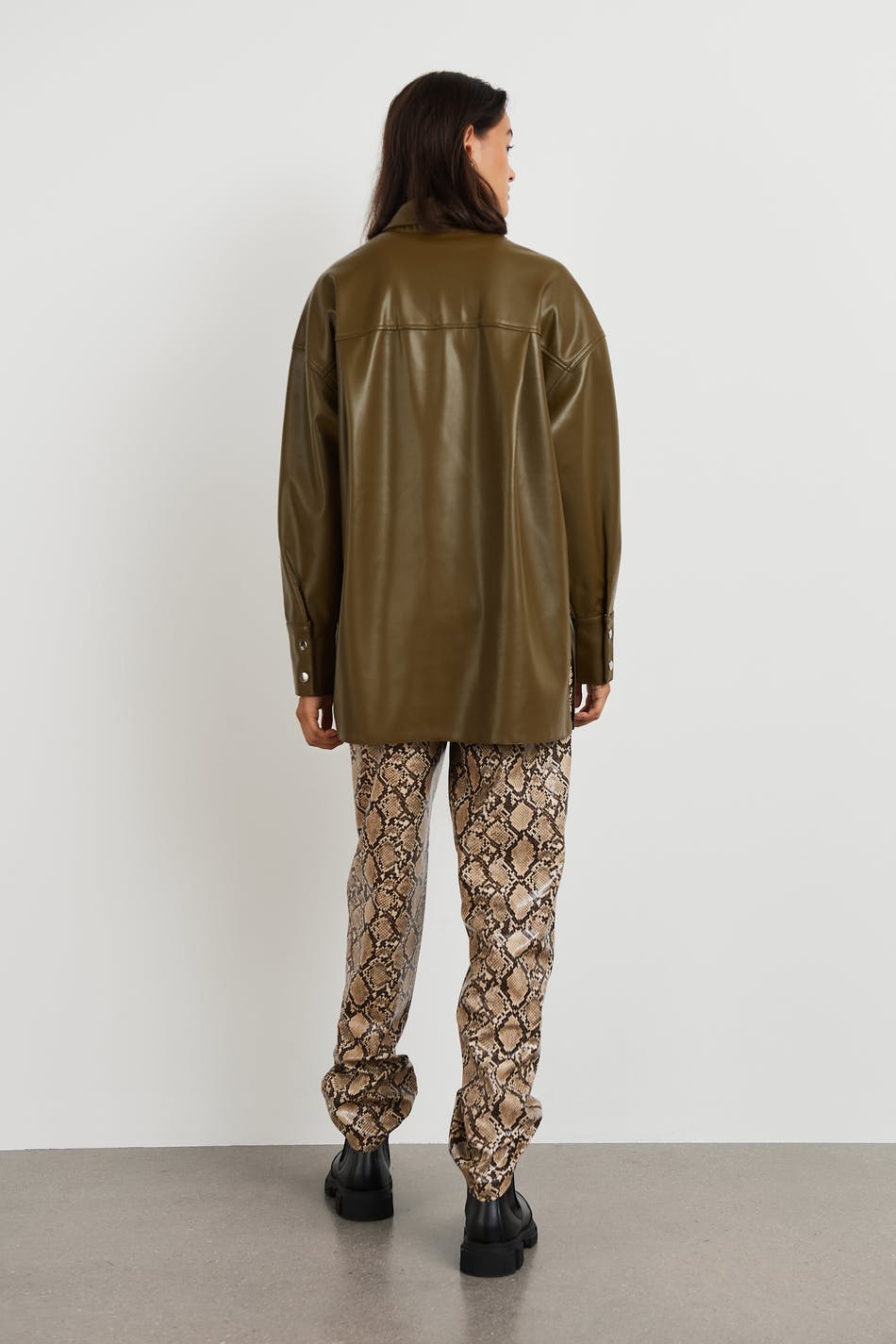 Magda pu shirt