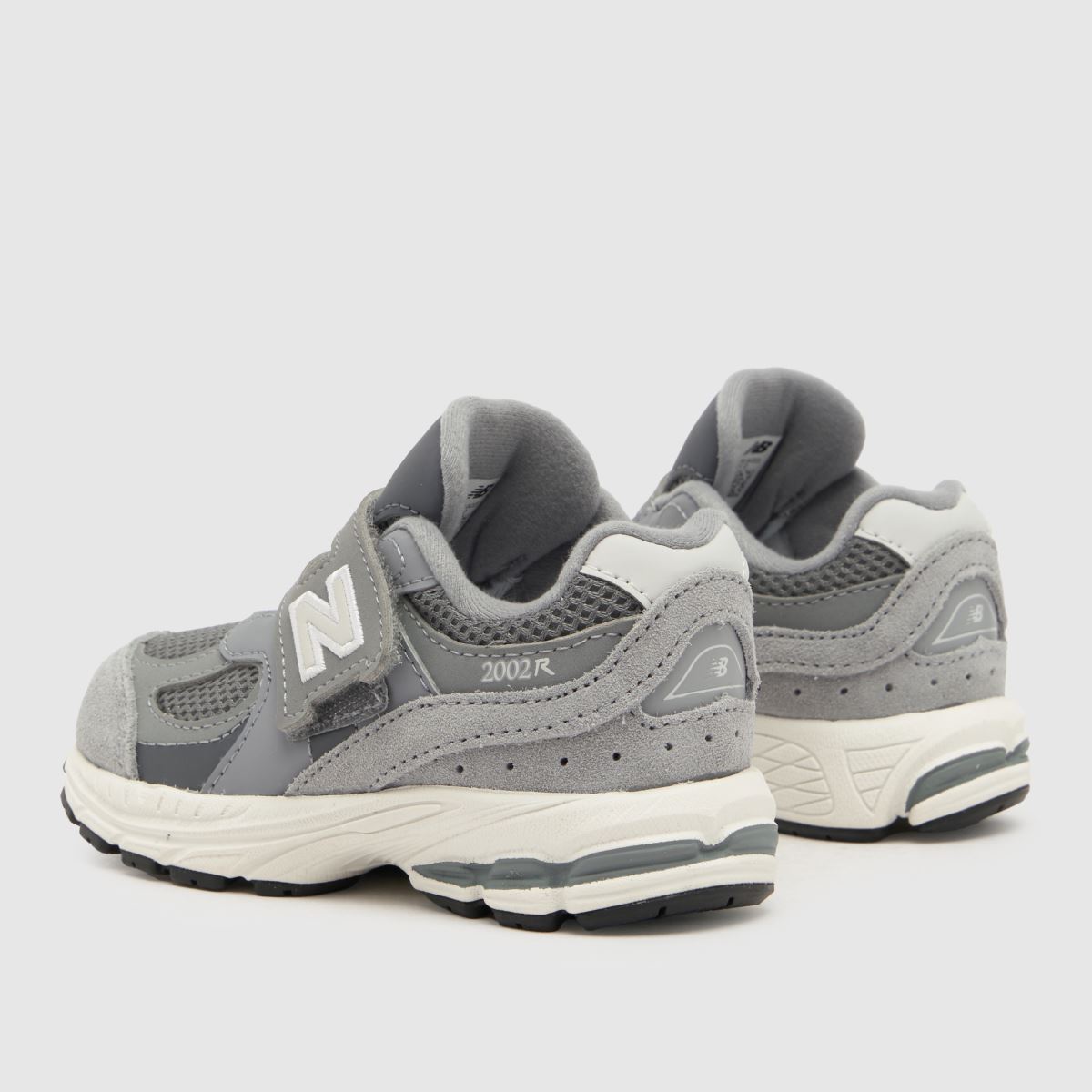 Svetlo sivi športni copati New Balance 2002 v Toddler