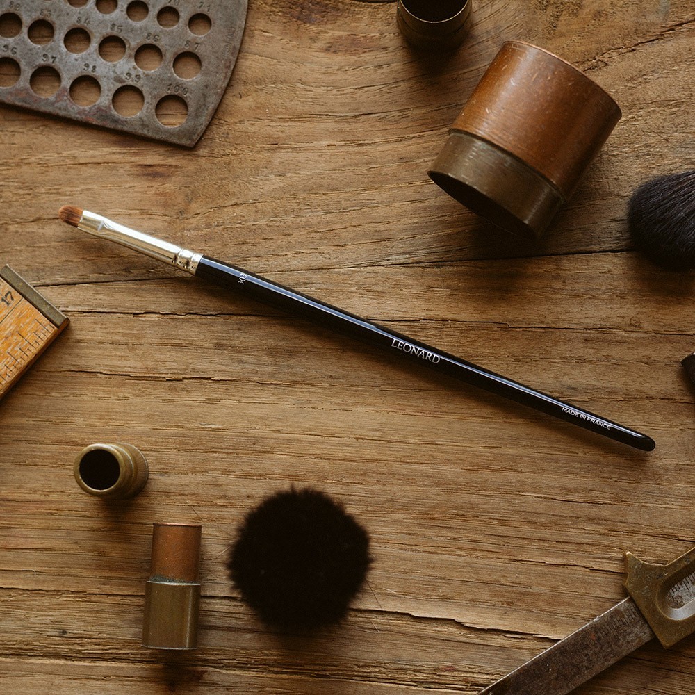 Leonard Brushes četkica za usne s mačjim jezikom br. 303