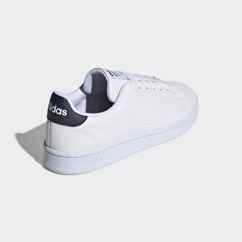 adidas Advantage Sneaker