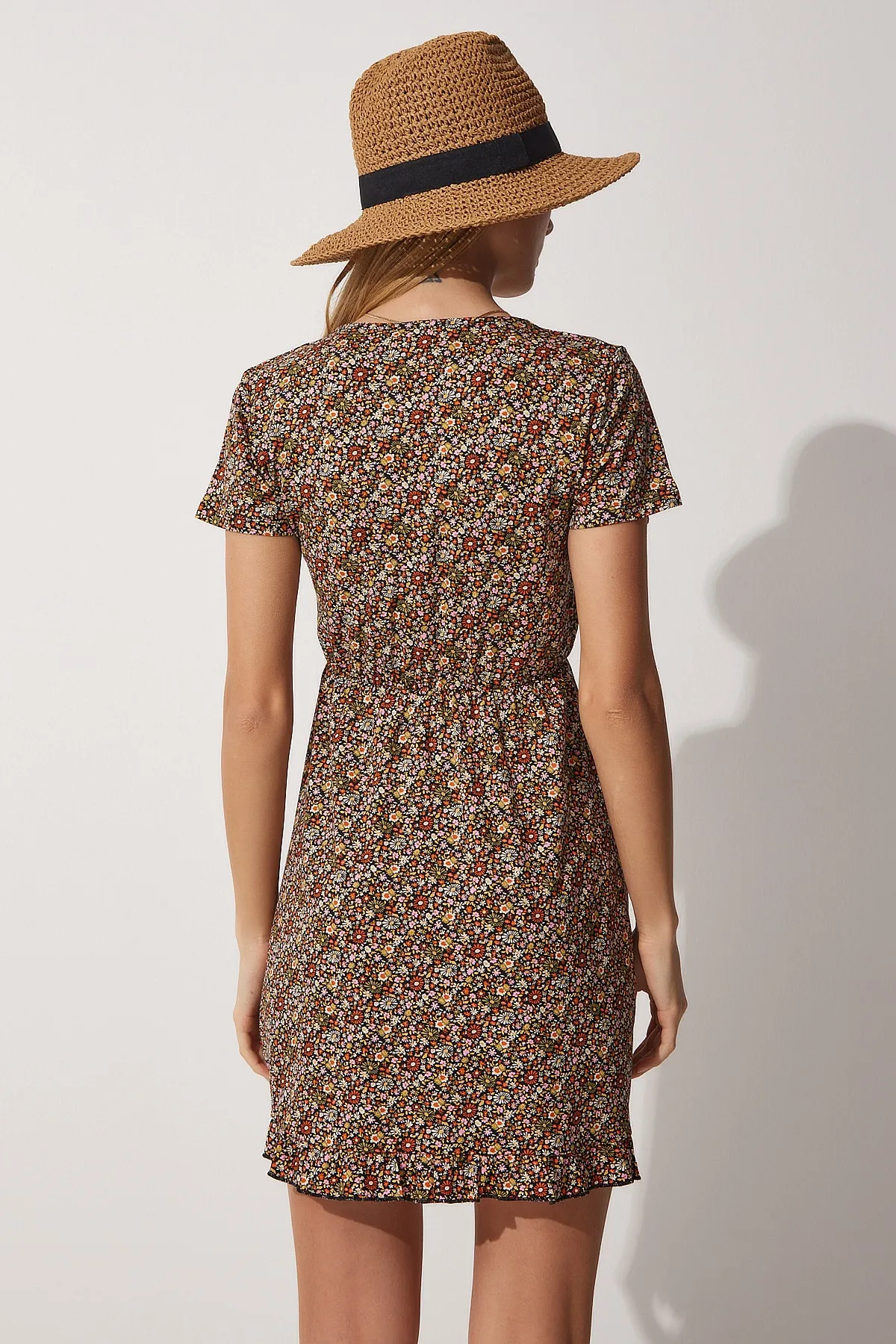 Happiness İstanbul  Damen-Sommer-Mini-Strickkleid mit Wickelkragen, ziegelweiß, Blumenmuster, UB00041