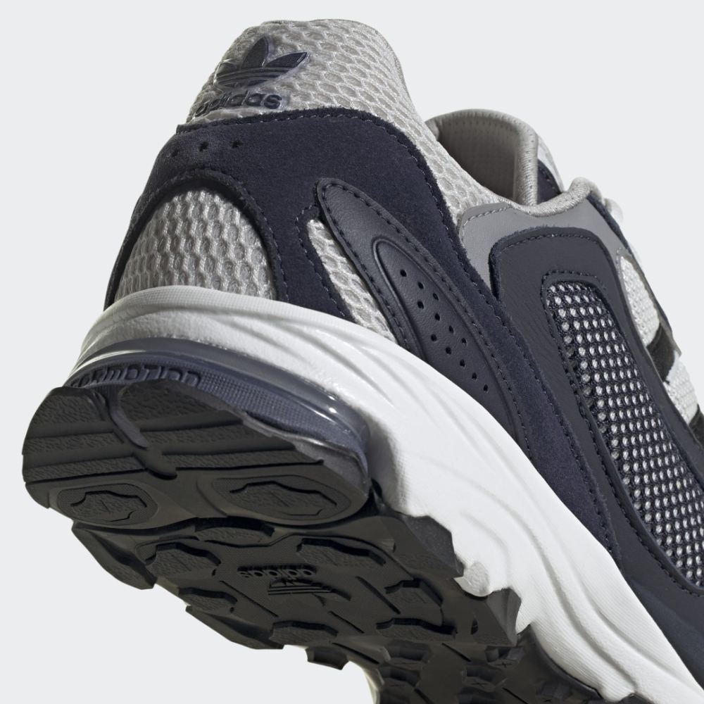 adidas Shadowturf GW3966 / grau
