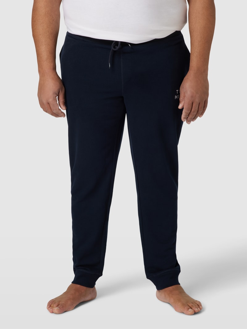 PLUS SIZE Sweatpants mit Label-Detail in marineblau