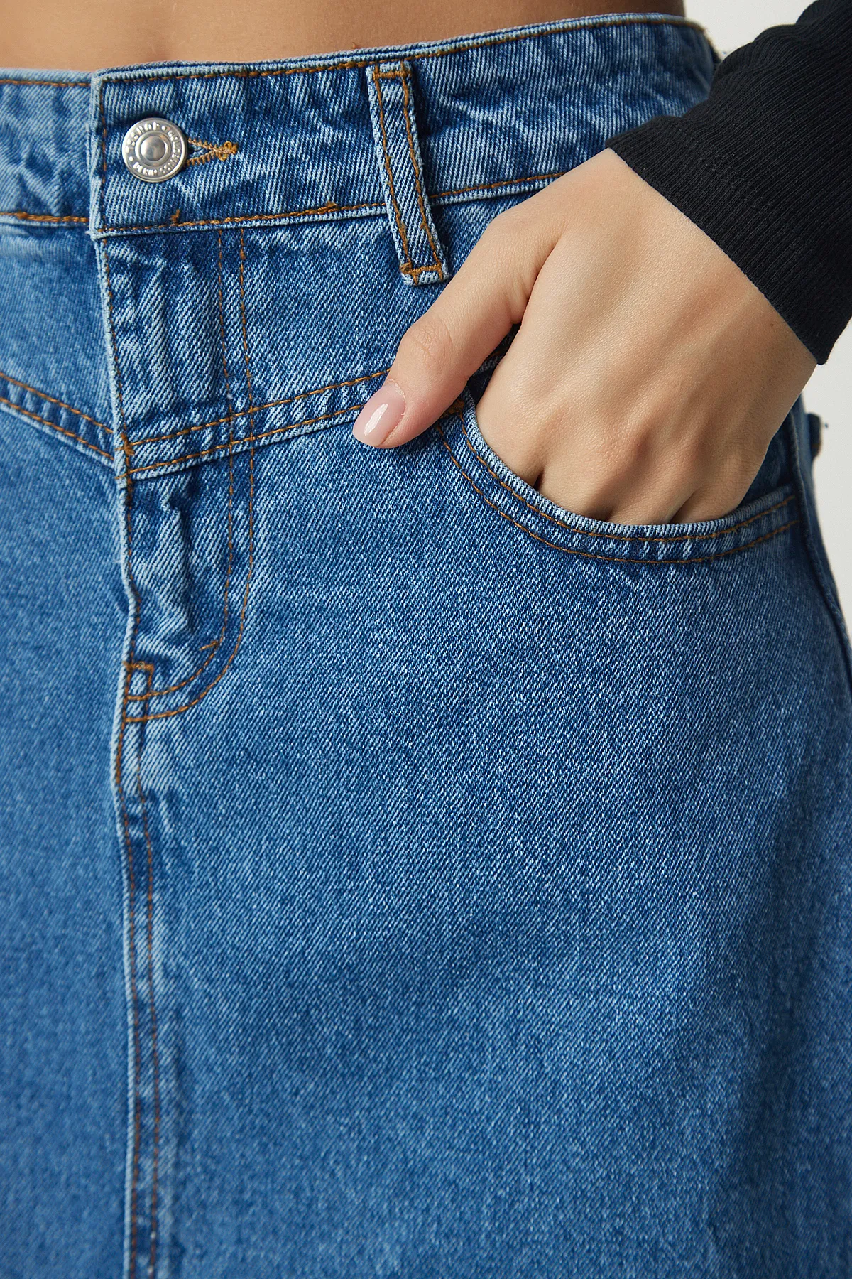 Happiness İstanbul  Blauer Jeansrock mit Schlitz und Quasten für Damen OK00060