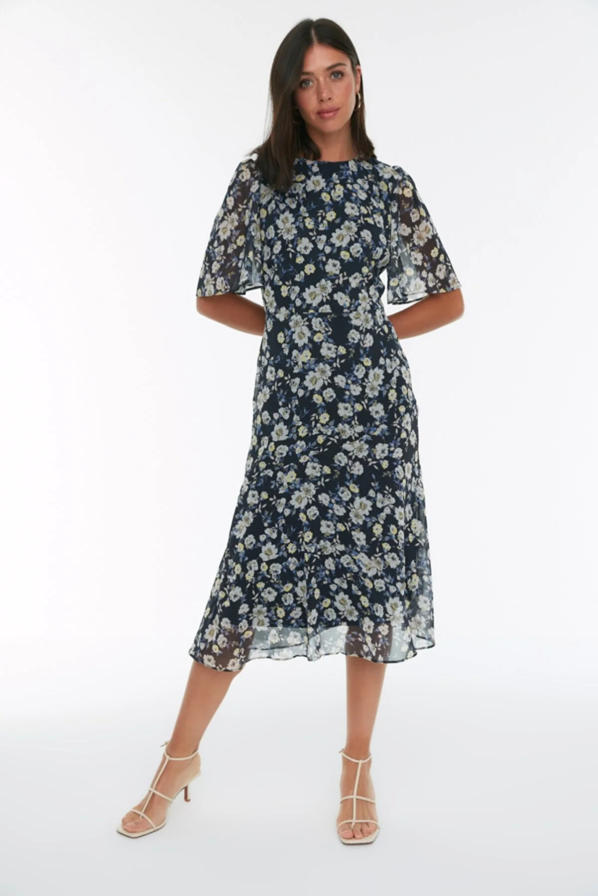 Trendyol Collection  Marineblaues A-Linien-Basic-Midi-Webkleid aus Chiffon TWOSS20EL0908