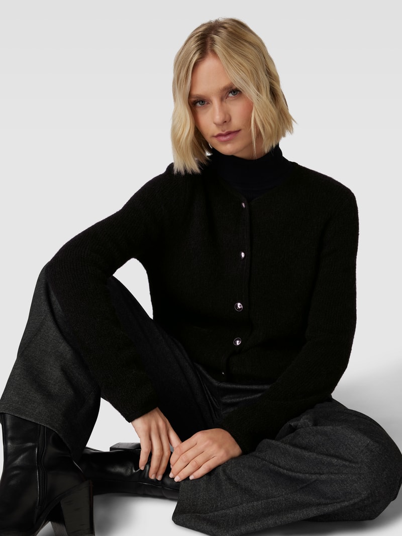 Cardigan mit Knopfleiste Modell 'Dalora' in schwarz