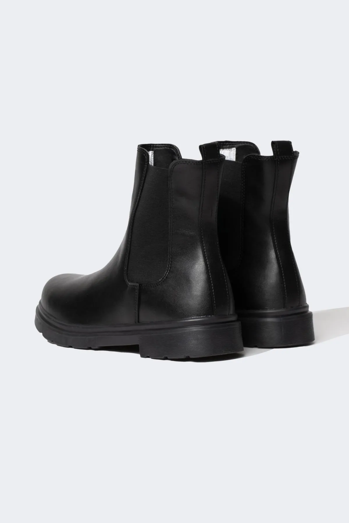 DeFacto  Damenstiefel aus Kunstleder mit flacher Sohle